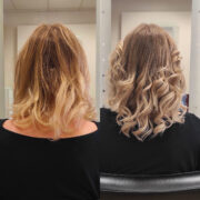 Eine natürliche Balayage, kunstvoll akzentuiert durch die geschickte Kombination von Paintings und Babylights in einem subtilen hellblonden Farbspiel. Im Anschluss wurde die Balayage veredelt mit einer einzigartigen Mischung aus Beige-Silber und sanftem Pastell-Violablond.