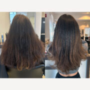 Bei dieser Typveränderung wurde eine vollständige Balayage durchgeführt, um dem Haar eine natürliche Dimension und strahlenden Glanz zu verleihen. Die Verwendung von Spezialblondierung sorgt für intensive Highlights und einen lebendigen Effekt. Als Abschluss erhielt die Balayage ein Glossing in Mittelblond und Saharablond Hellbeige. Diese Nuancen verleihen dem Haar eine sanfte Wärme und eine subtile Eleganz, die den Look komplettieren.